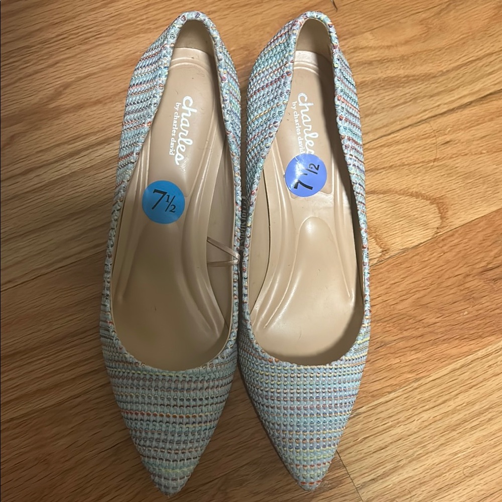 Charles By Charles David Cream Heels Elegant Design